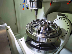 cnc bearbeitungszentren.jpg