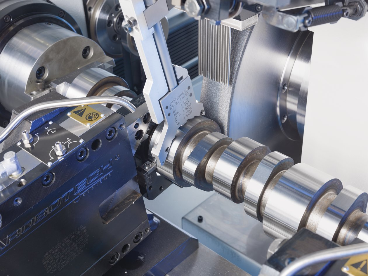 CNC Camshaft Machining1